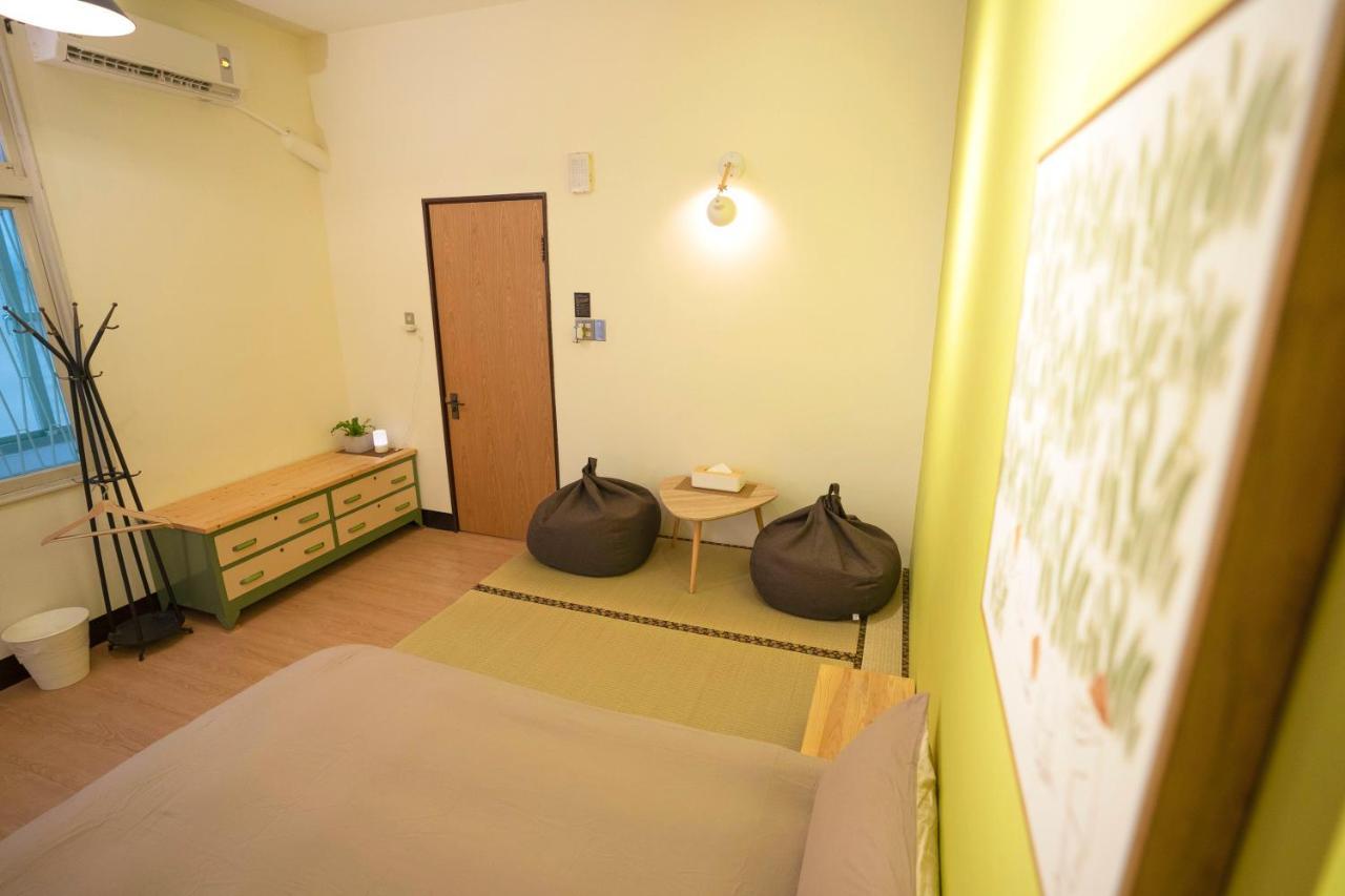Lento Hostel Tainan Bagian luar foto