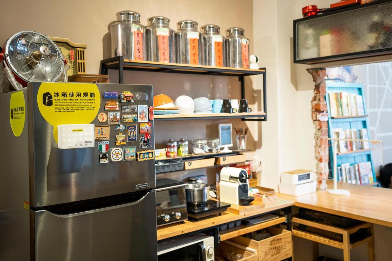 Lento Hostel Tainan Bagian luar foto