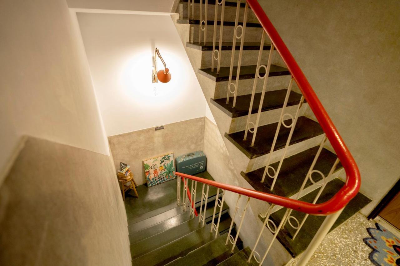 Lento Hostel Tainan Bagian luar foto